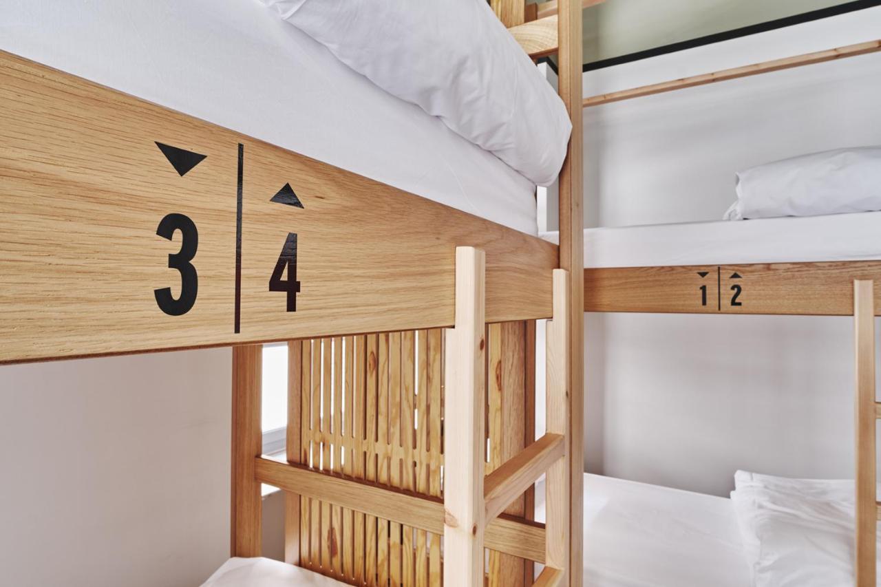 When In Athens Hostel Екстер'єр фото
