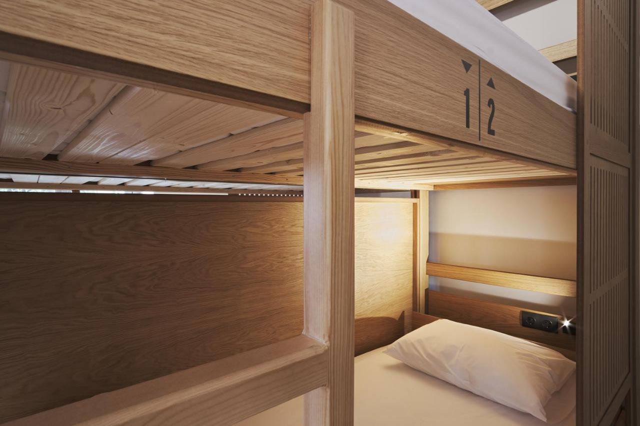 When In Athens Hostel Екстер'єр фото