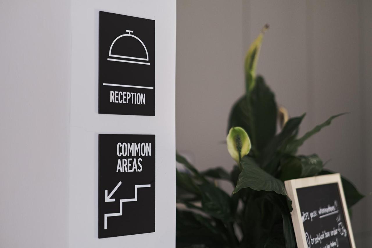 When In Athens Hostel Екстер'єр фото