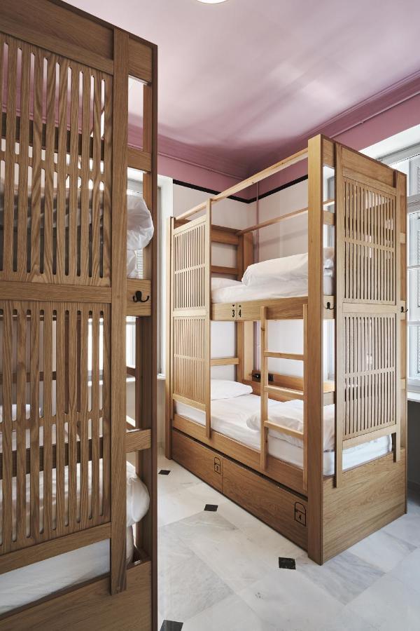 When In Athens Hostel Екстер'єр фото