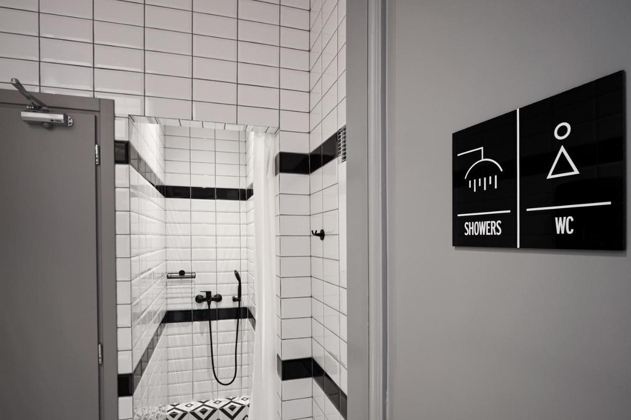 When In Athens Hostel Екстер'єр фото