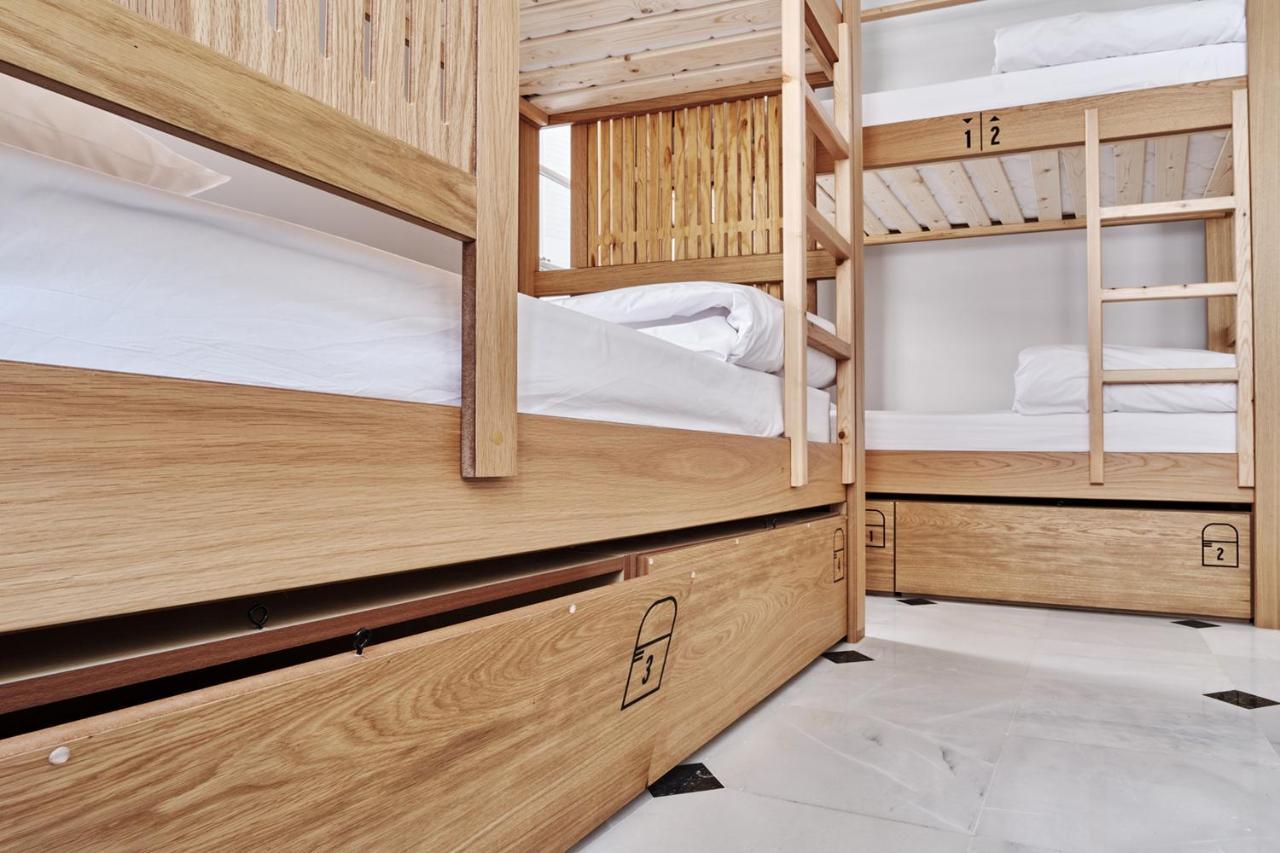 When In Athens Hostel Екстер'єр фото