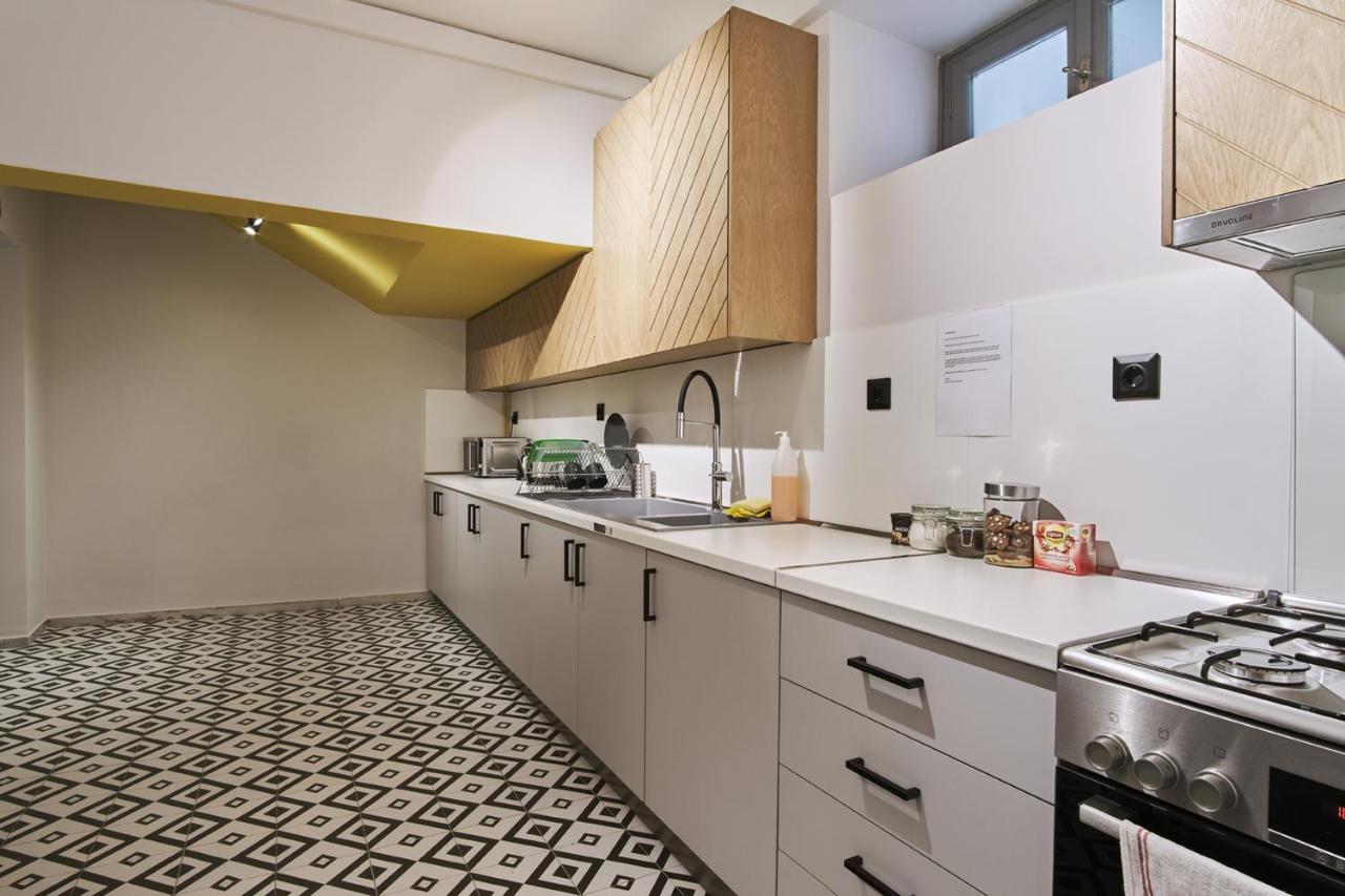 When In Athens Hostel Екстер'єр фото